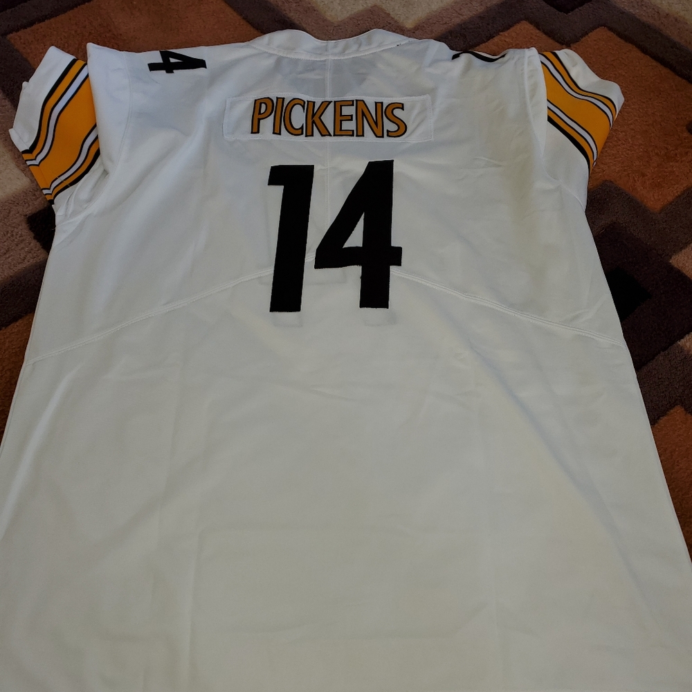 Football Jerseys - Picture 2 of 6